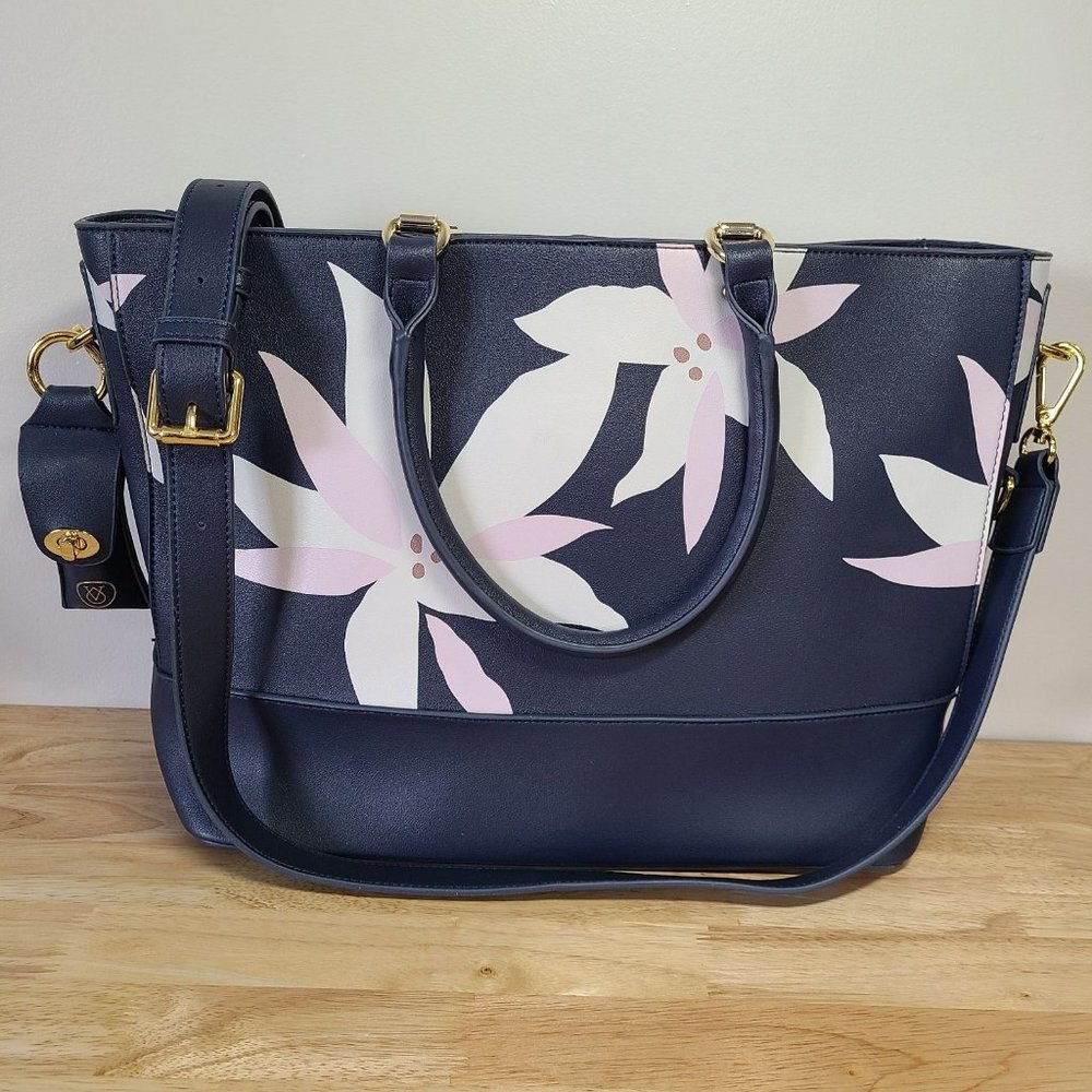 Derived Essentials Oil Purse Hannah Floral Bag